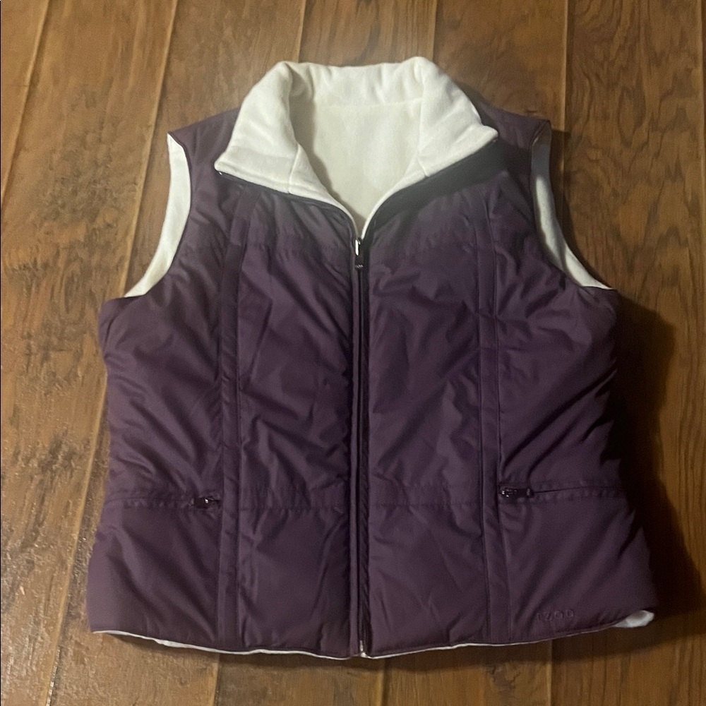 NWOT IZOD Women's Purple and White Puffer Reversible Vest